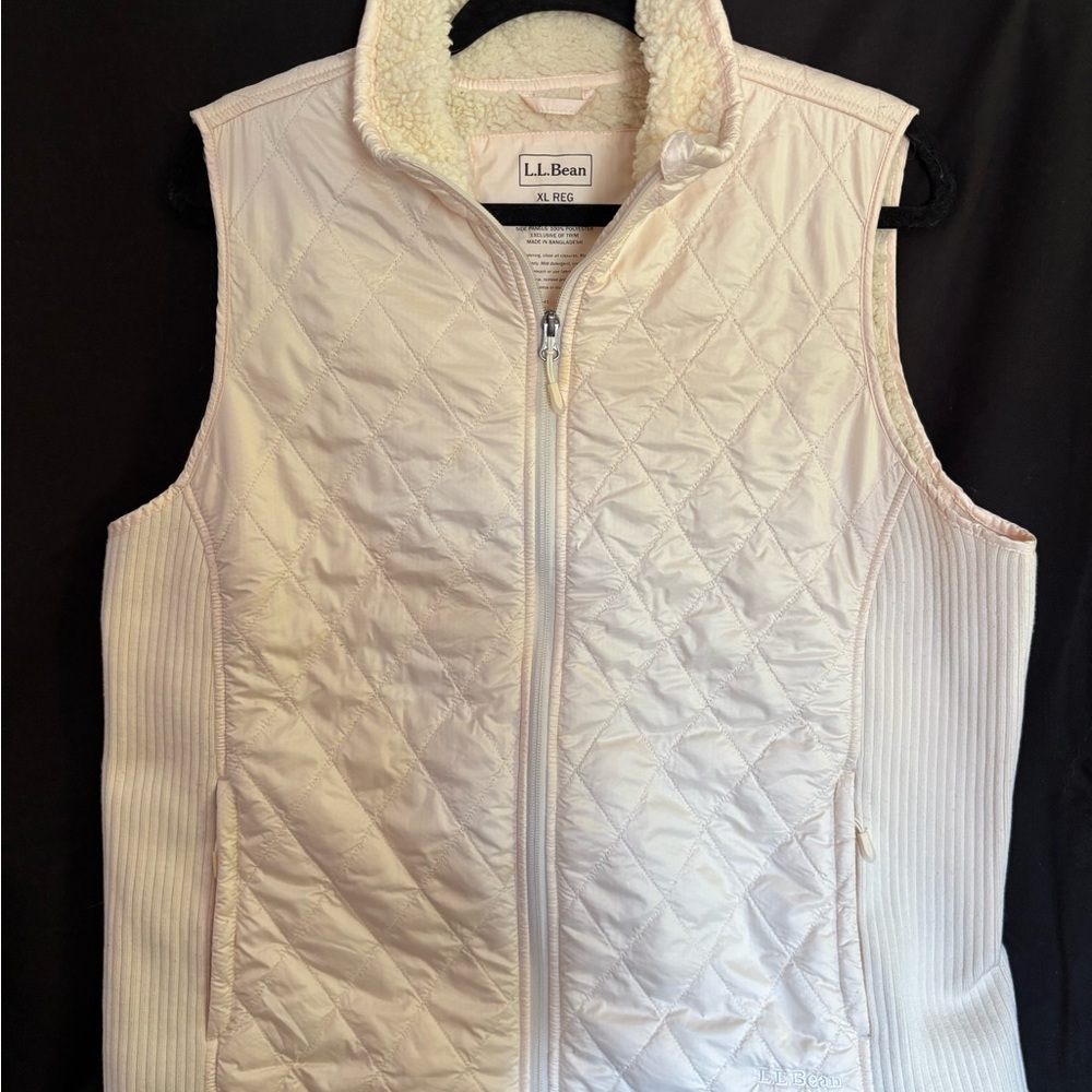 L.L. Bean Beige Quilted Vest XL